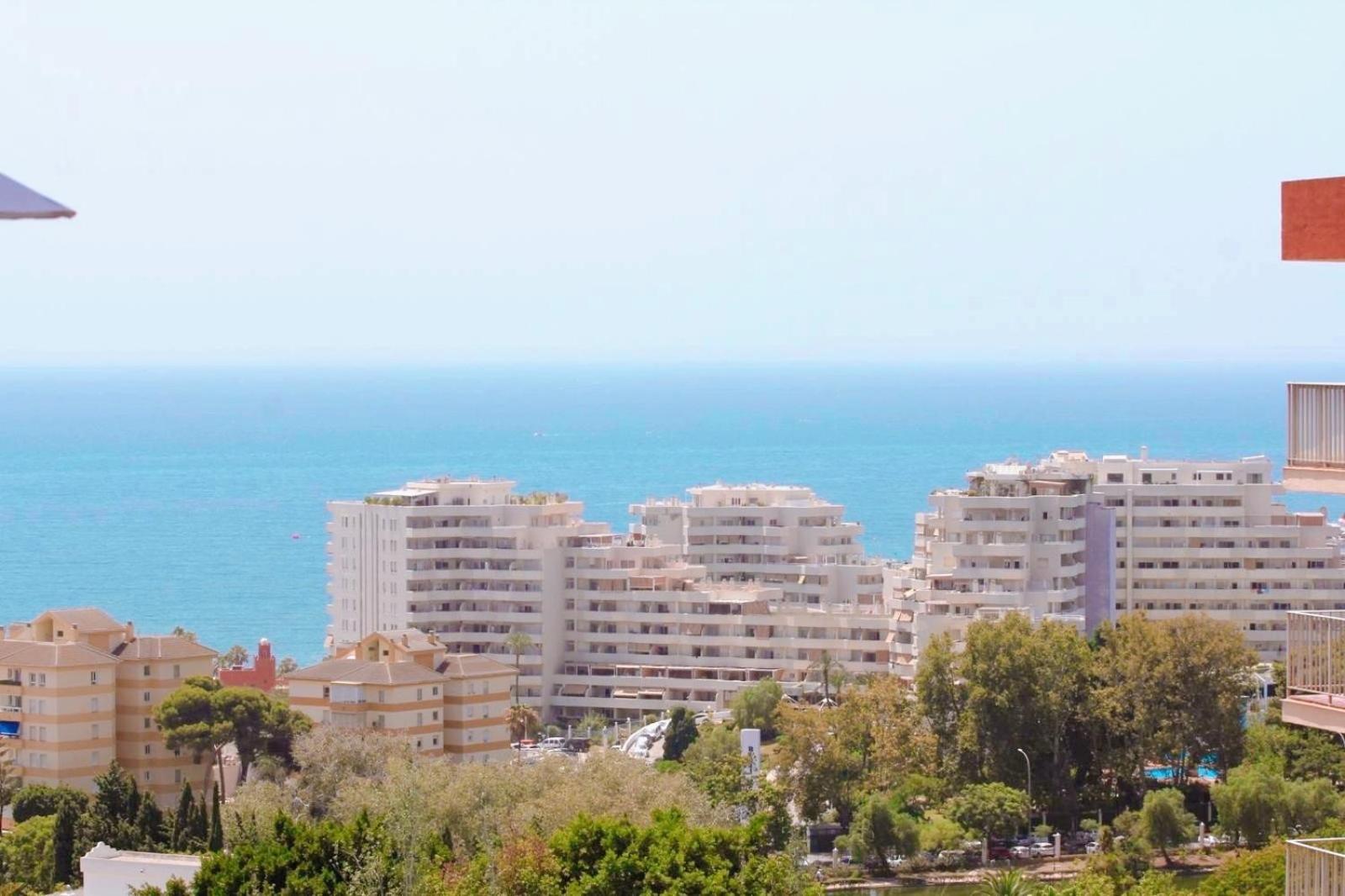 Bythewave Apartments Benalmádena Esterno foto